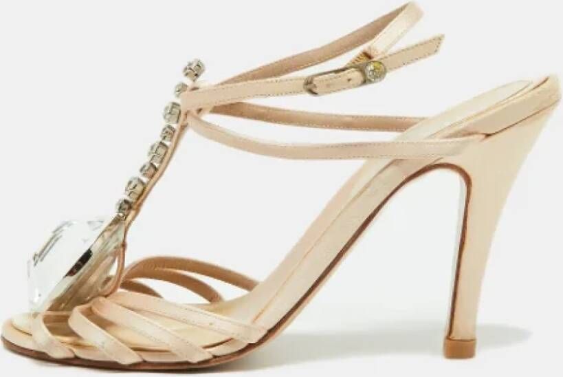 Chanel Vintage Pre-owned Satin sandals Beige Dames
