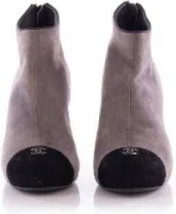 Chanel Vintage Pre-owned Suede boots Gray Dames