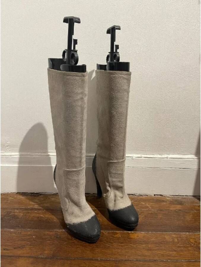 Chanel Vintage Pre-owned Suede boots Gray Dames