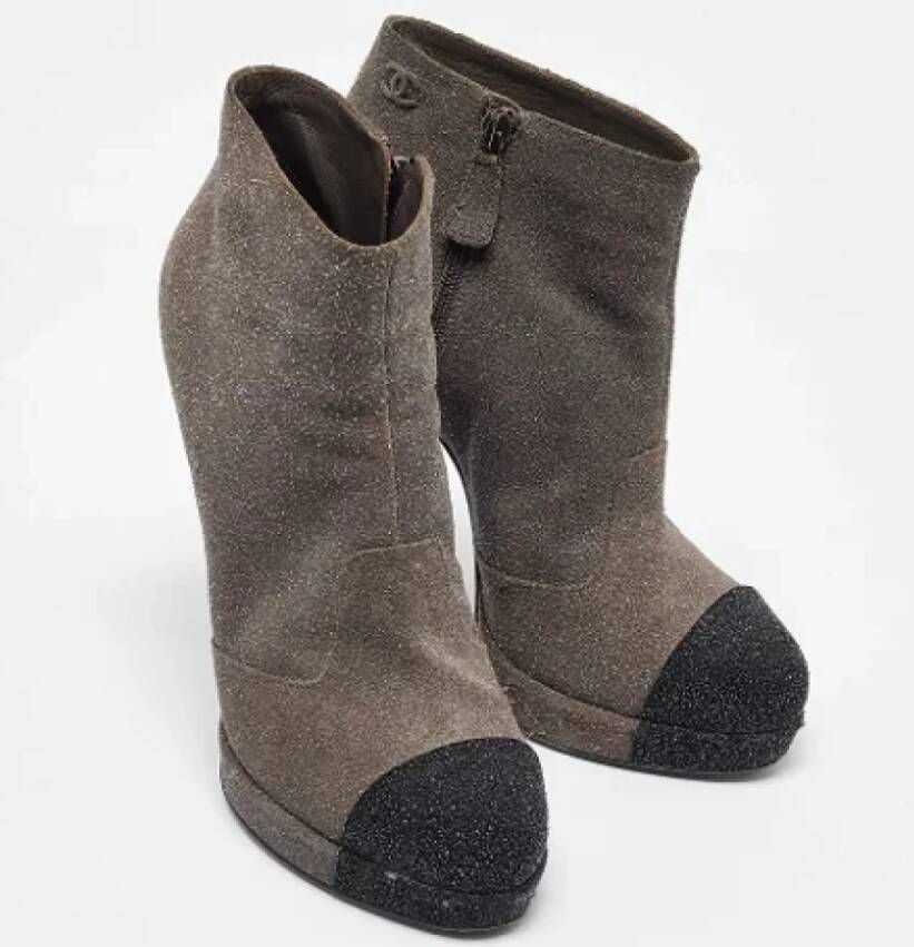 Chanel Vintage Pre-owned Suede boots Gray Dames