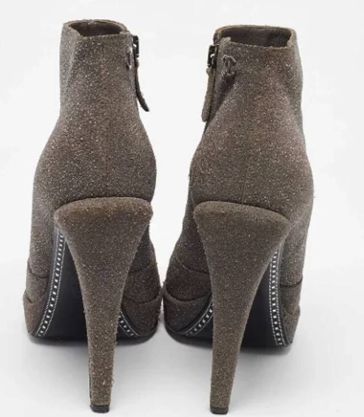 Chanel Vintage Pre-owned Suede boots Gray Dames