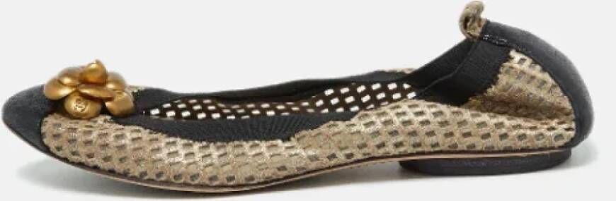 Chanel Vintage Pre-owned Suede flats Yellow Dames