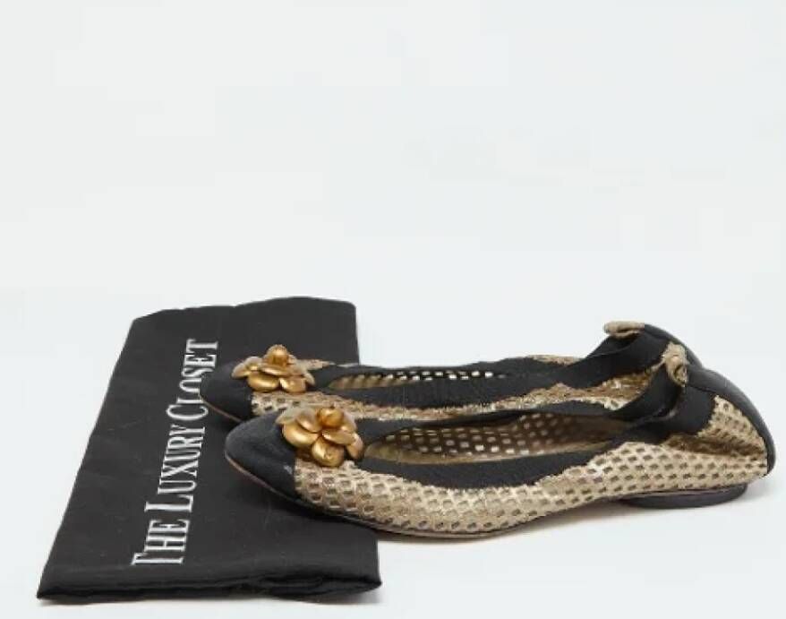 Chanel Vintage Pre-owned Suede flats Yellow Dames