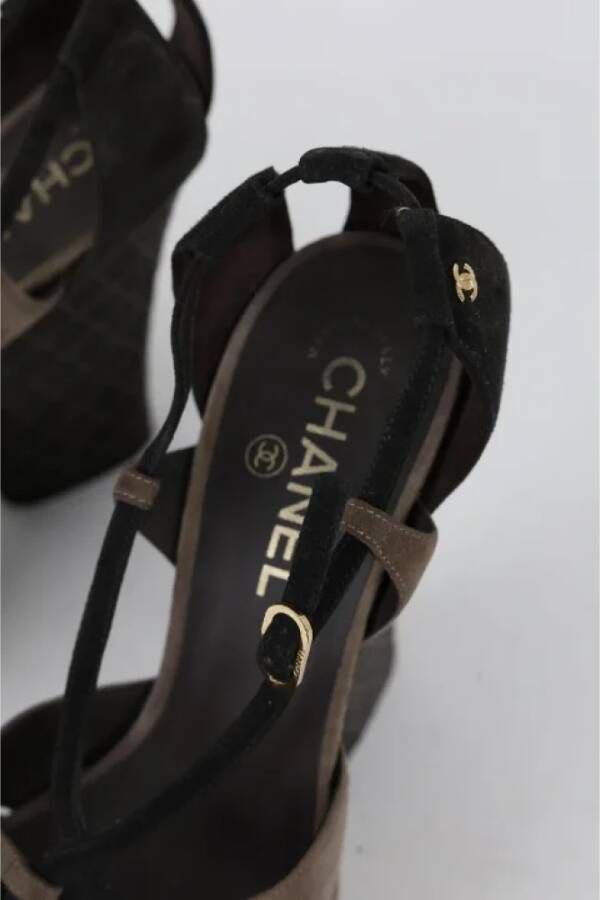 Chanel Vintage Pre-owned Suede heels Gray Dames