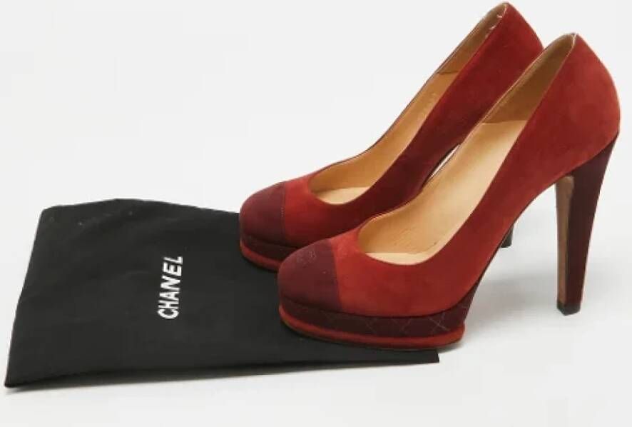 Chanel Vintage Pre-owned Suede heels Red Dames