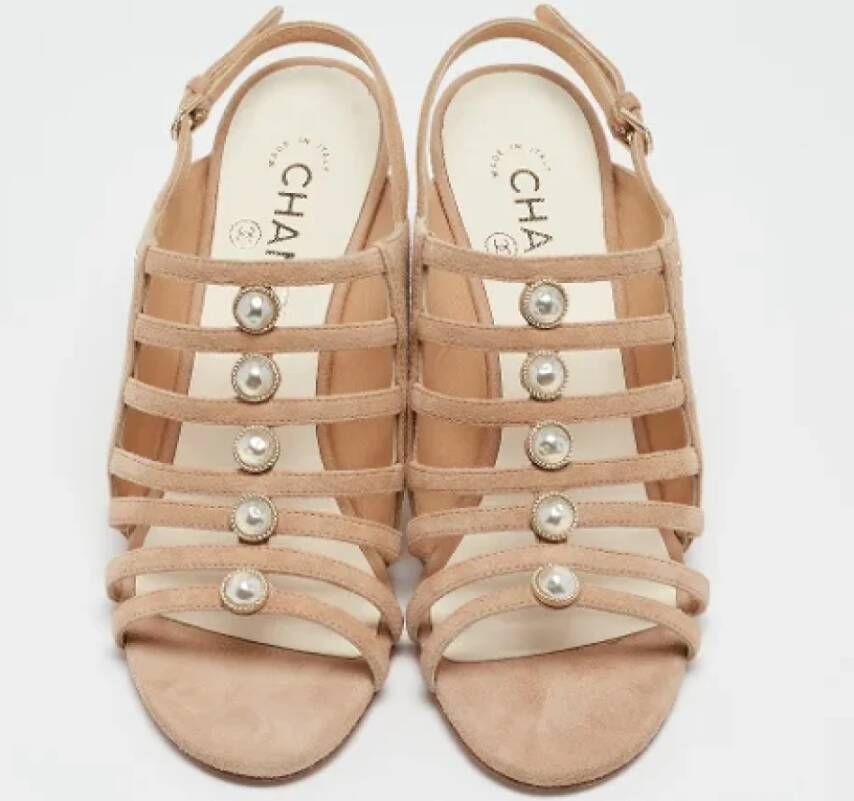 Chanel Vintage Pre-owned Suede sandals Beige Dames