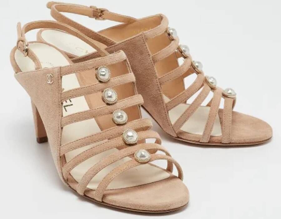 Chanel Vintage Pre-owned Suede sandals Beige Dames