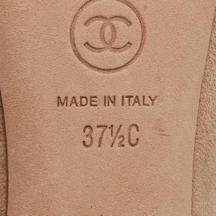 Chanel Vintage Pre-owned Suede sandals Beige Dames
