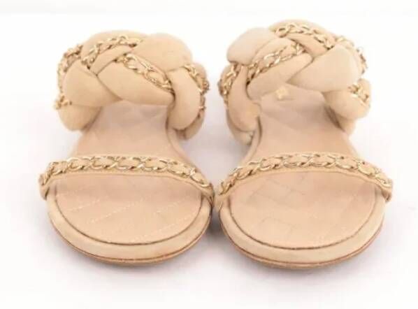 Chanel Vintage Pre-owned Suede sandals Beige Dames