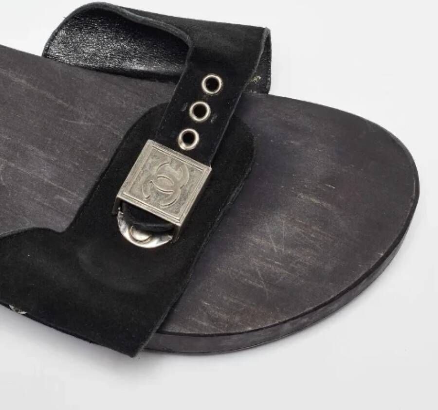 Chanel Vintage Pre-owned Suede sandals Black Dames