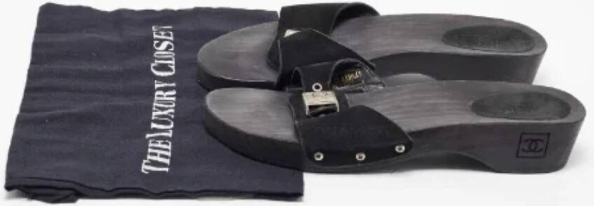 Chanel Vintage Pre-owned Suede sandals Black Dames