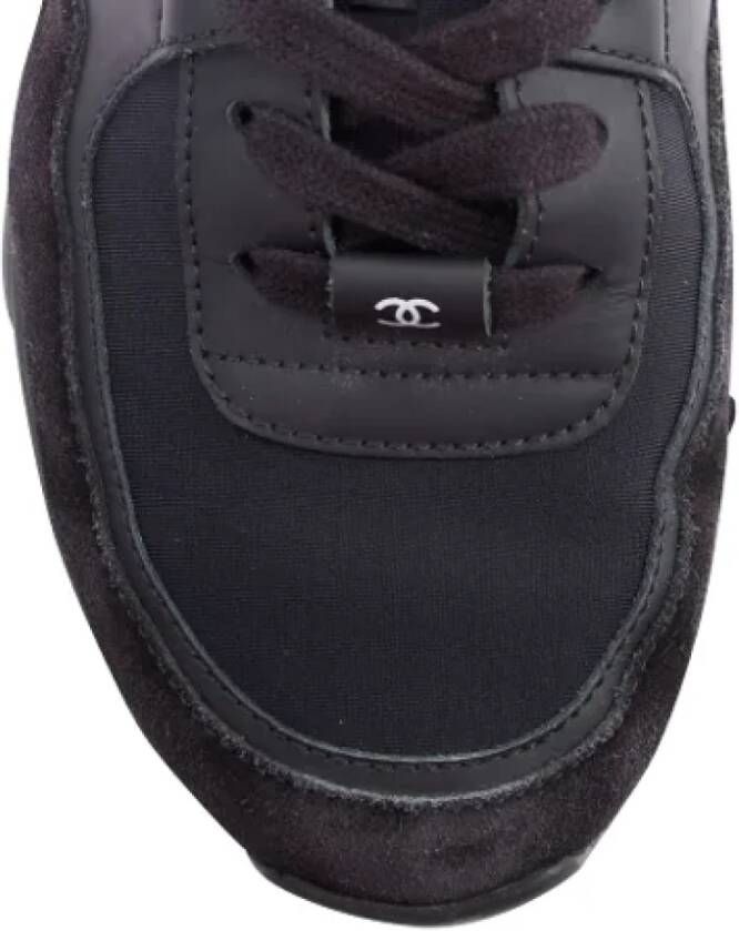 Chanel Vintage Pre-owned Suede sneakers Black Dames