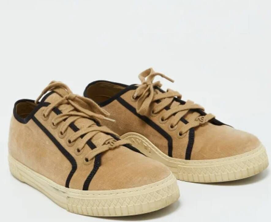 Chanel Vintage Pre-owned Velvet sneakers Beige Dames