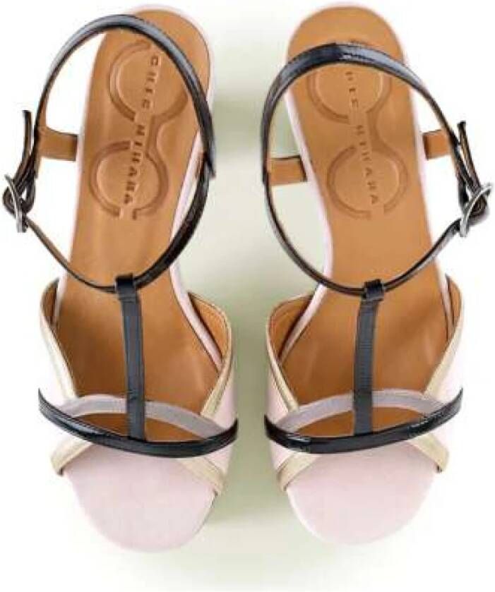 Chie Mihara Elegante leren sandalen met gespsluiting