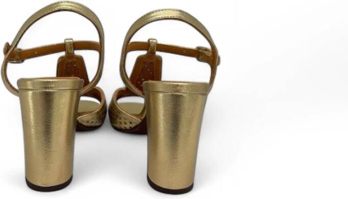Chie Mihara Gouden Decolleté Sandalen