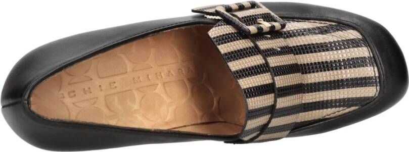 Chie Mihara Platte schoenen Zwart