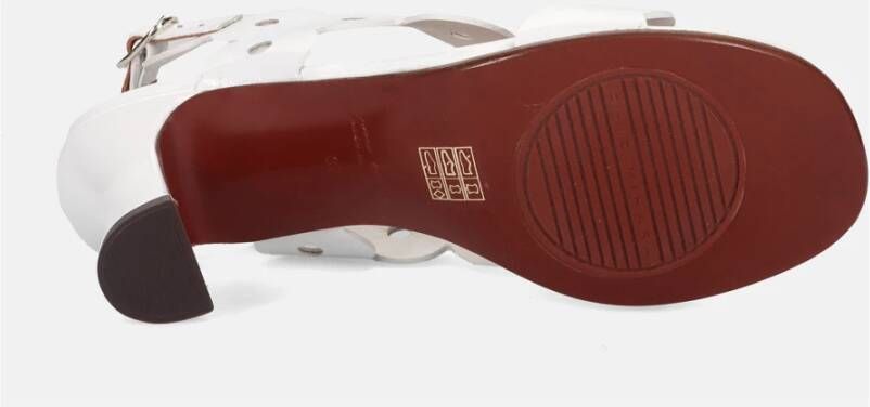 Chie Mihara Witte Leren Sandalen met Hak