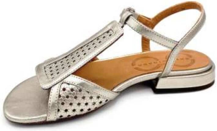 Chie Mihara Zilveren leren sandalen met gespsluiting