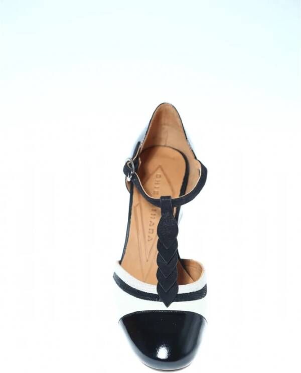 Chie Mihara Zwarte lakleren pumps met witte kalfsdetails