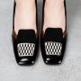 Chie Mihara Zwarte platte schoenen met geometrische print Zwart Dames - Thumbnail 8