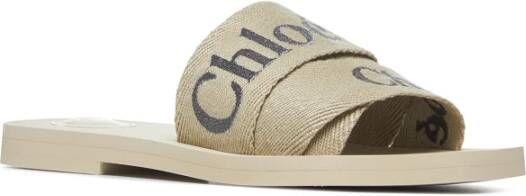 Chloé Beige Platte Sandaal met Zilveren Logo Beige Dames