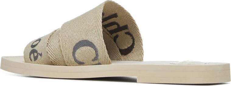 Chloé Beige Platte Sandaal met Zilveren Logo Beige Dames