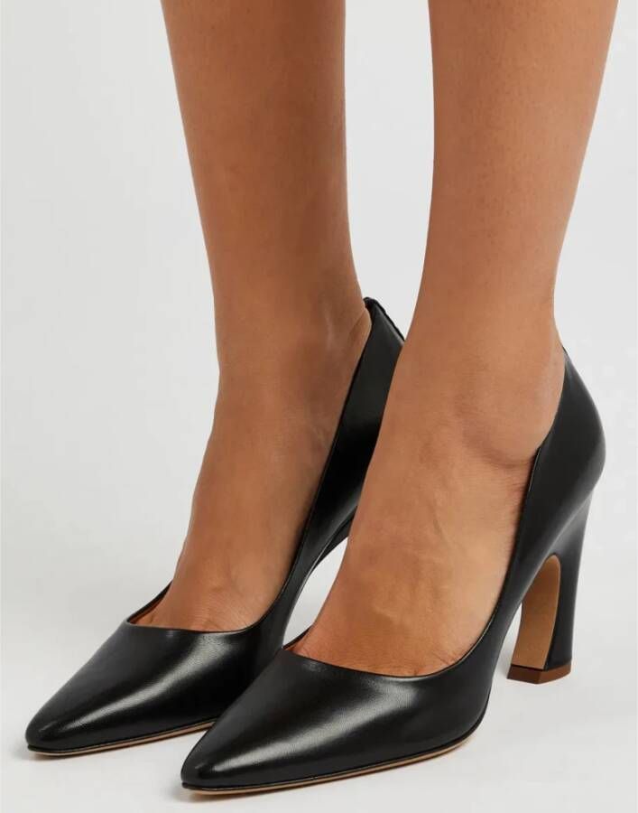 Chloé Zwarte leren puntige pumps