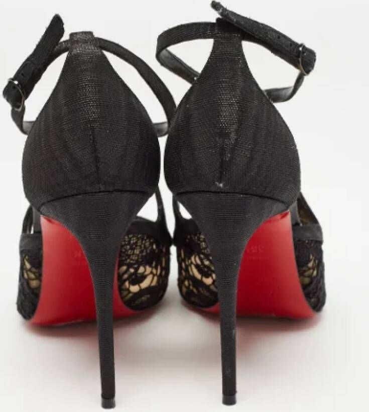 Christian Louboutin Pre-owned Canvas heels Black Dames
