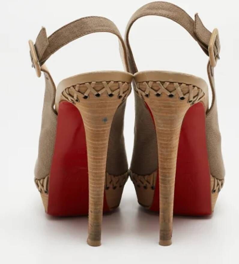 Christian Louboutin Pre-owned Canvas sandals Brown Dames