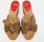 Christian Louboutin Pre-owned Canvas sandals Green Dames - Thumbnail 3
