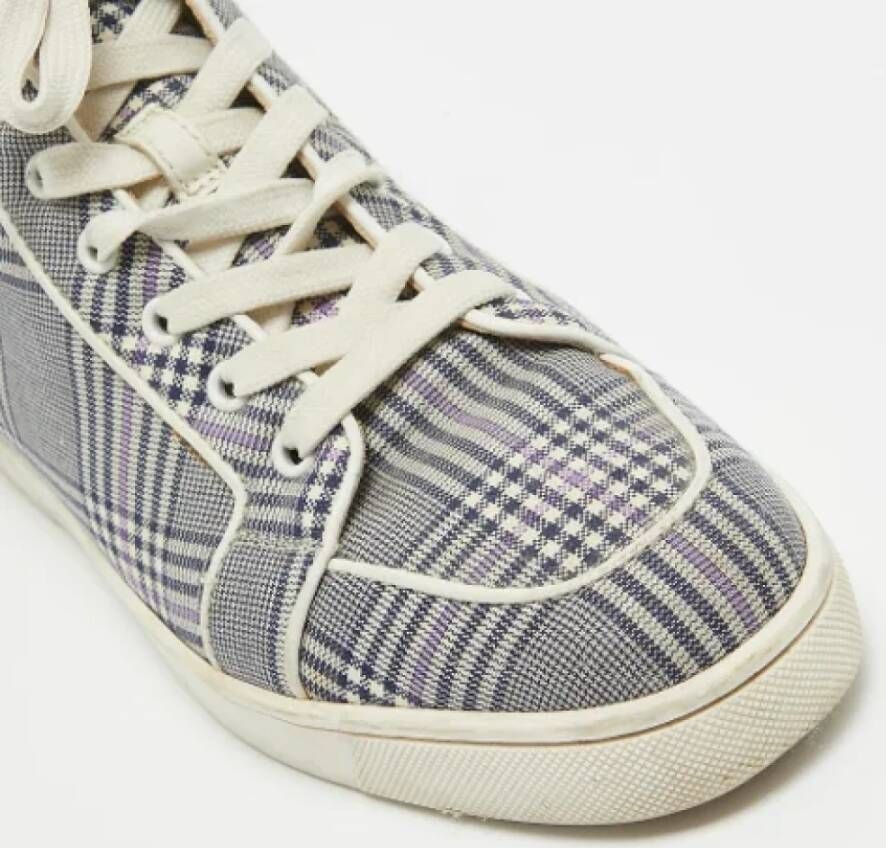 Christian Louboutin Pre-owned Canvas sneakers Gray Heren