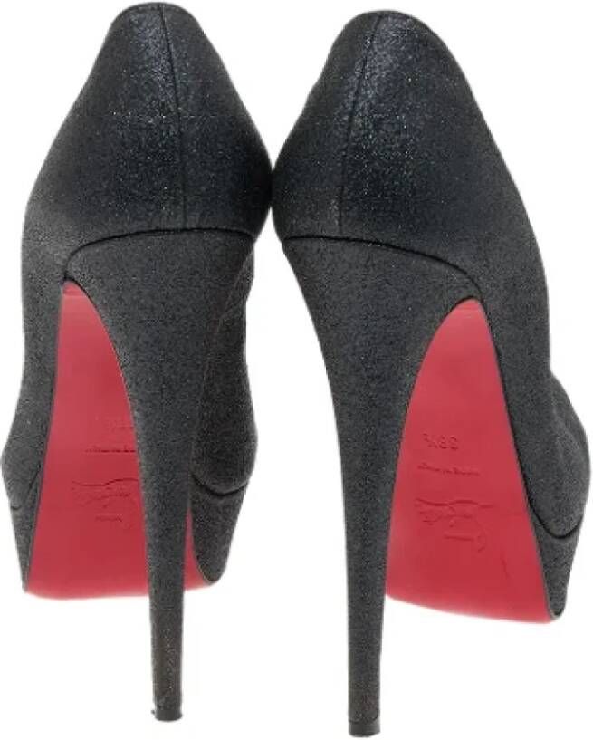 Christian Louboutin Pre-owned Fabric heels Black Dames