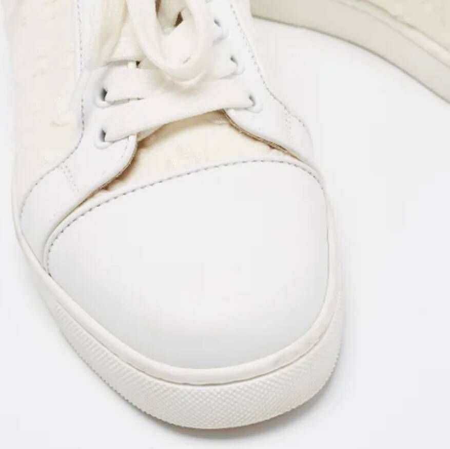 Christian Louboutin Pre-owned Fabric sneakers White Dames