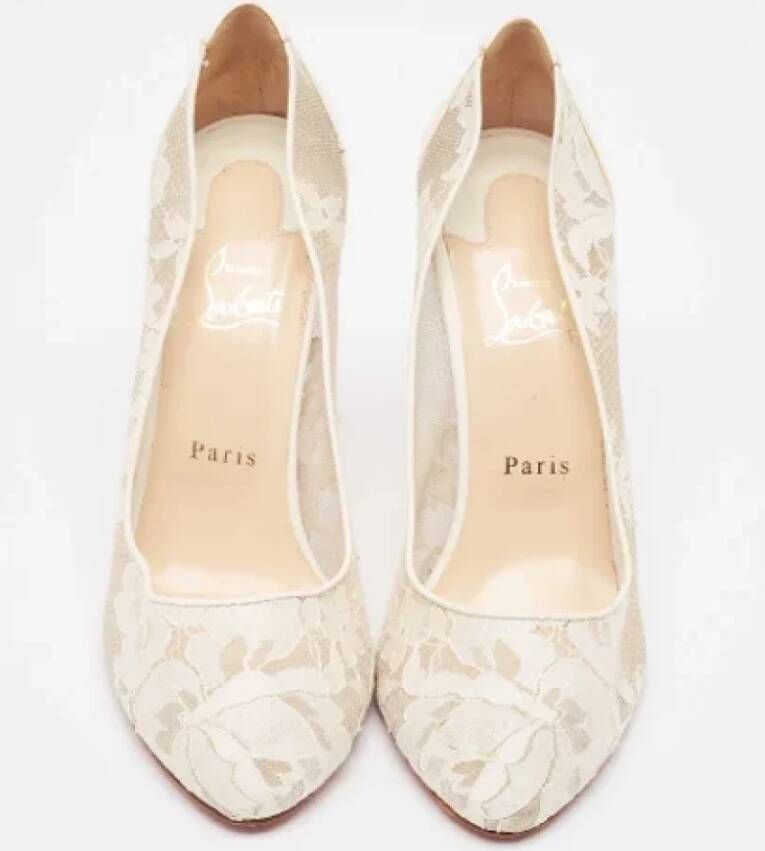 Christian Louboutin Pre-owned Lace heels White Dames