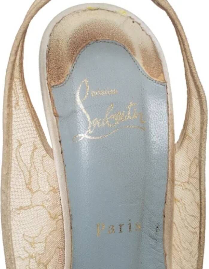 Christian Louboutin Pre-owned Lace sandals Beige Dames