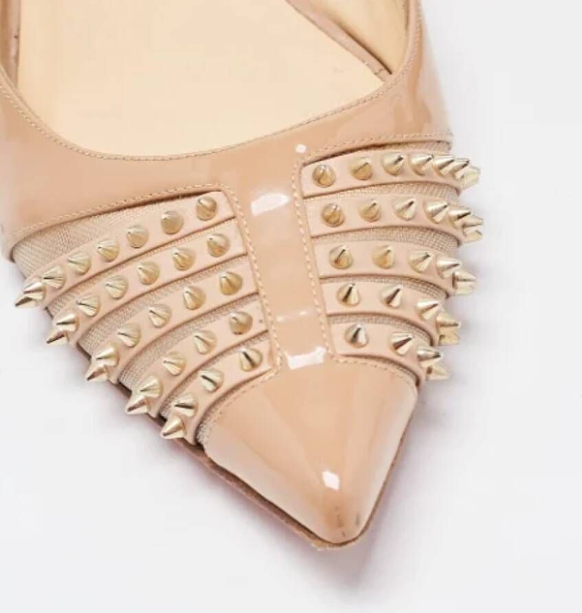 Christian Louboutin Pre-owned Leather flats Beige Dames