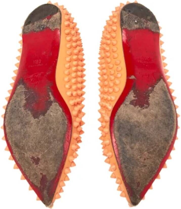 Christian Louboutin Pre-owned Leather flats Orange Dames