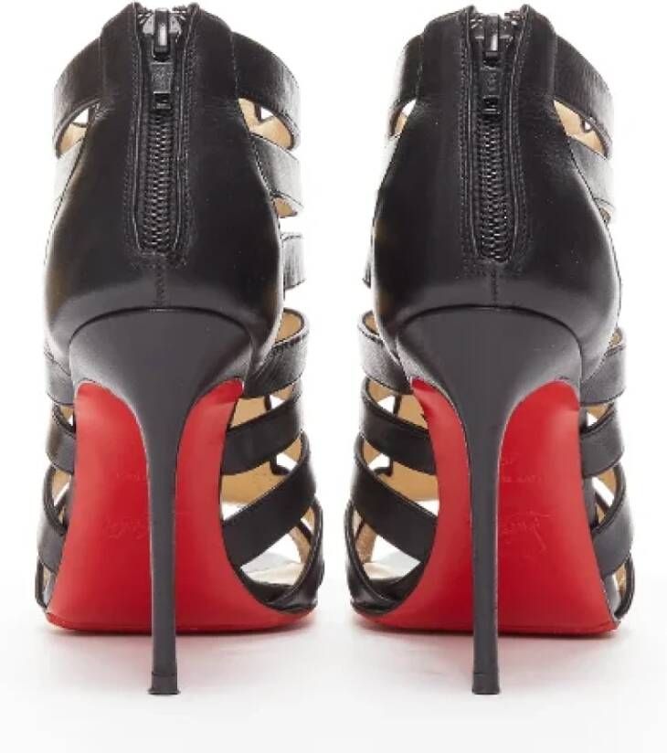 Christian Louboutin Pre-owned Leather heels Black Dames