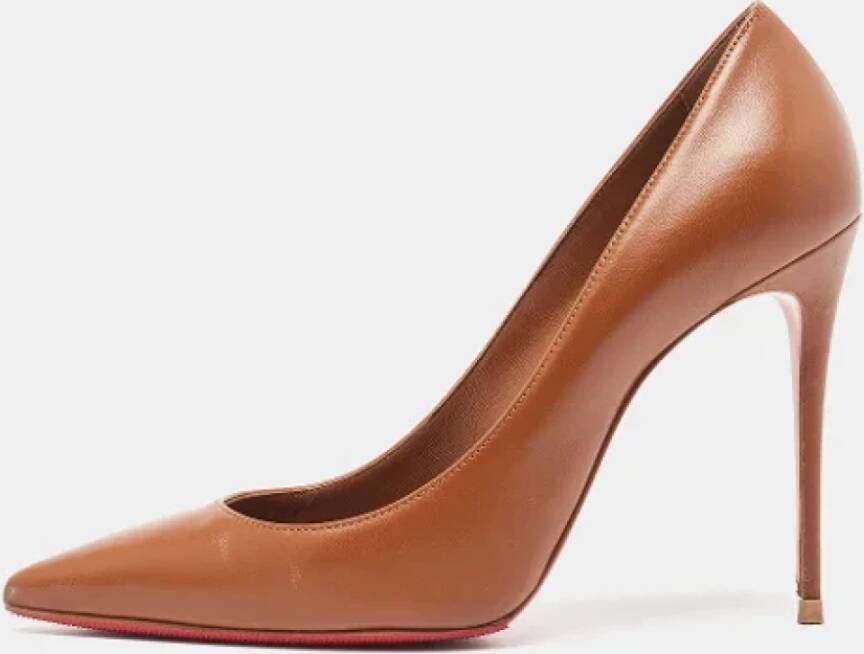 Christian Louboutin Pre-owned Leather heels Brown Dames