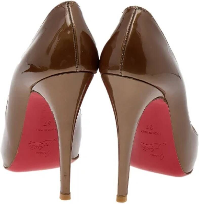 Christian Louboutin Pre-owned Leather heels Green Dames