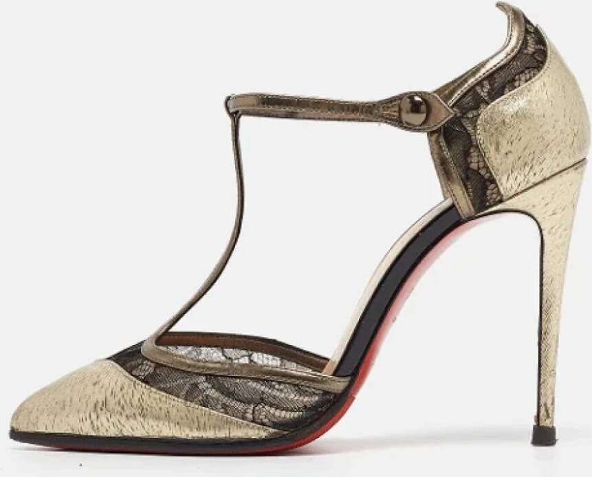 Christian Louboutin Pre-owned Leather heels Yellow Dames
