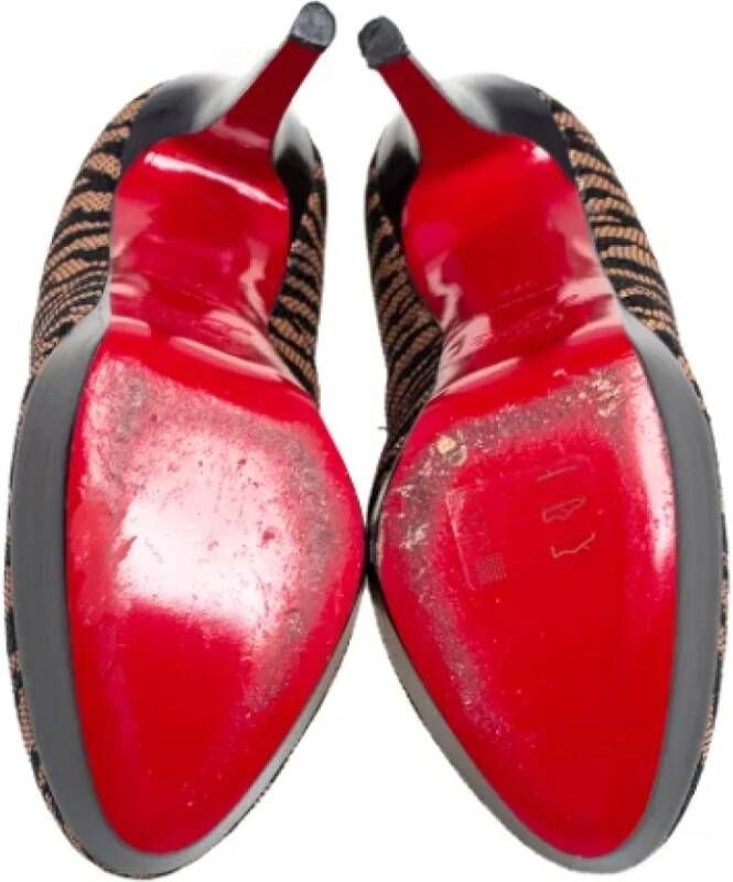 Christian Louboutin Pre-owned Raffia sandals Beige Dames