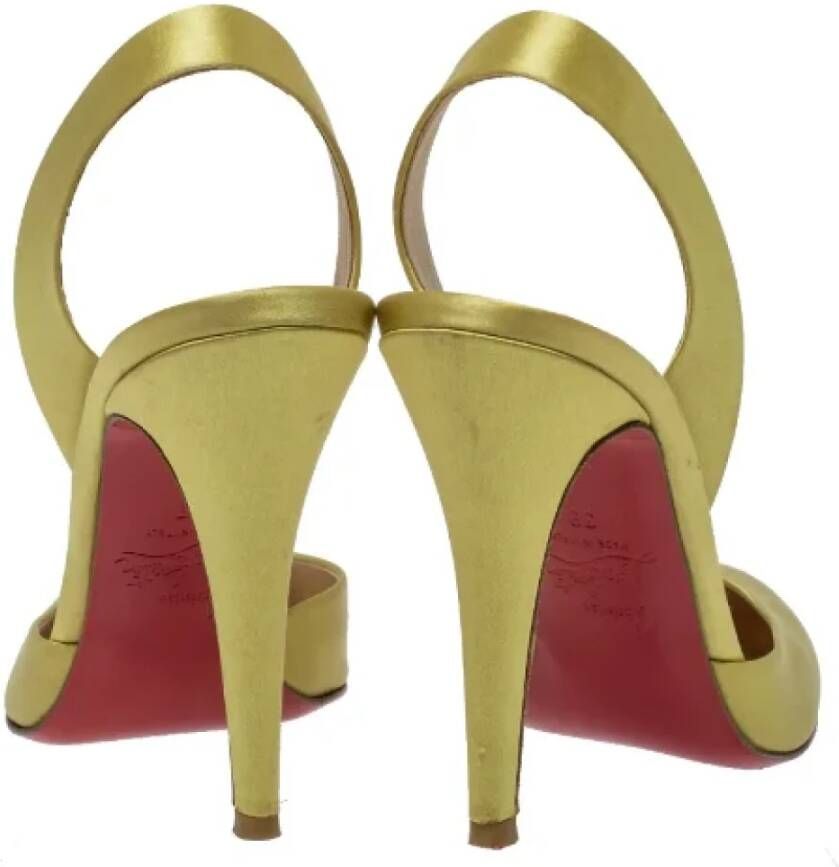Christian Louboutin Pre-owned Satin sandals Yellow Dames