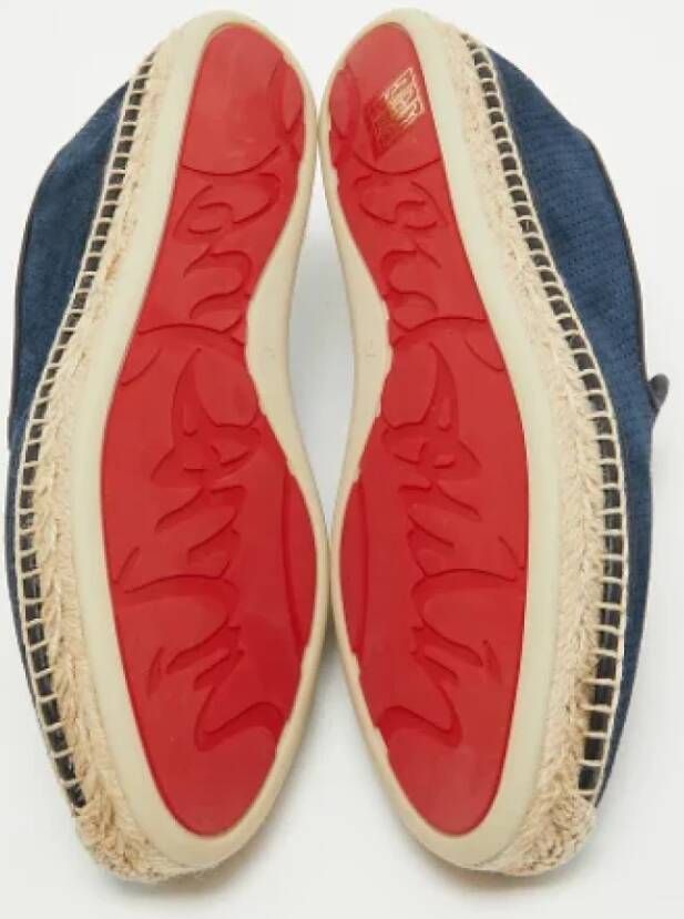 Christian Louboutin Pre-owned Suede flats Blue Dames