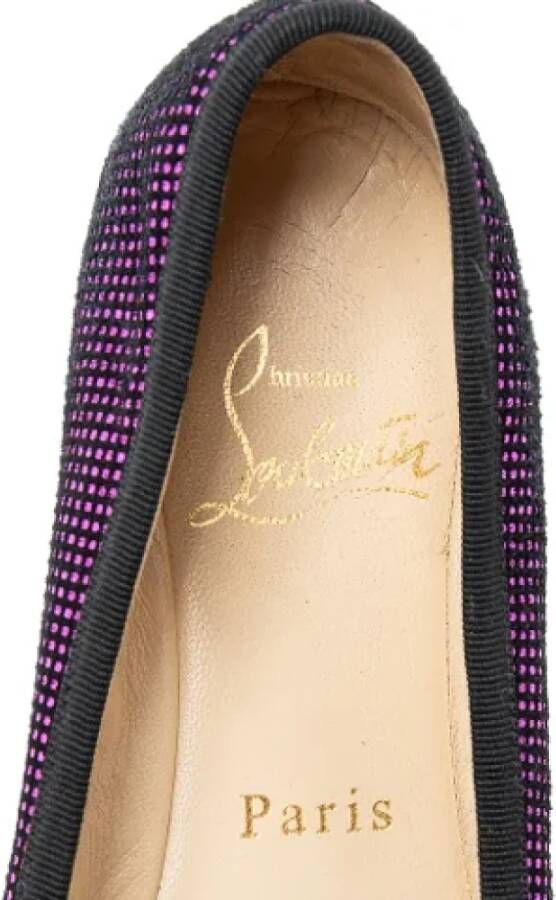Christian Louboutin Pre-owned Suede flats Purple Dames