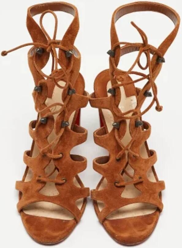 Christian Louboutin Pre-owned Suede sandals Beige Dames