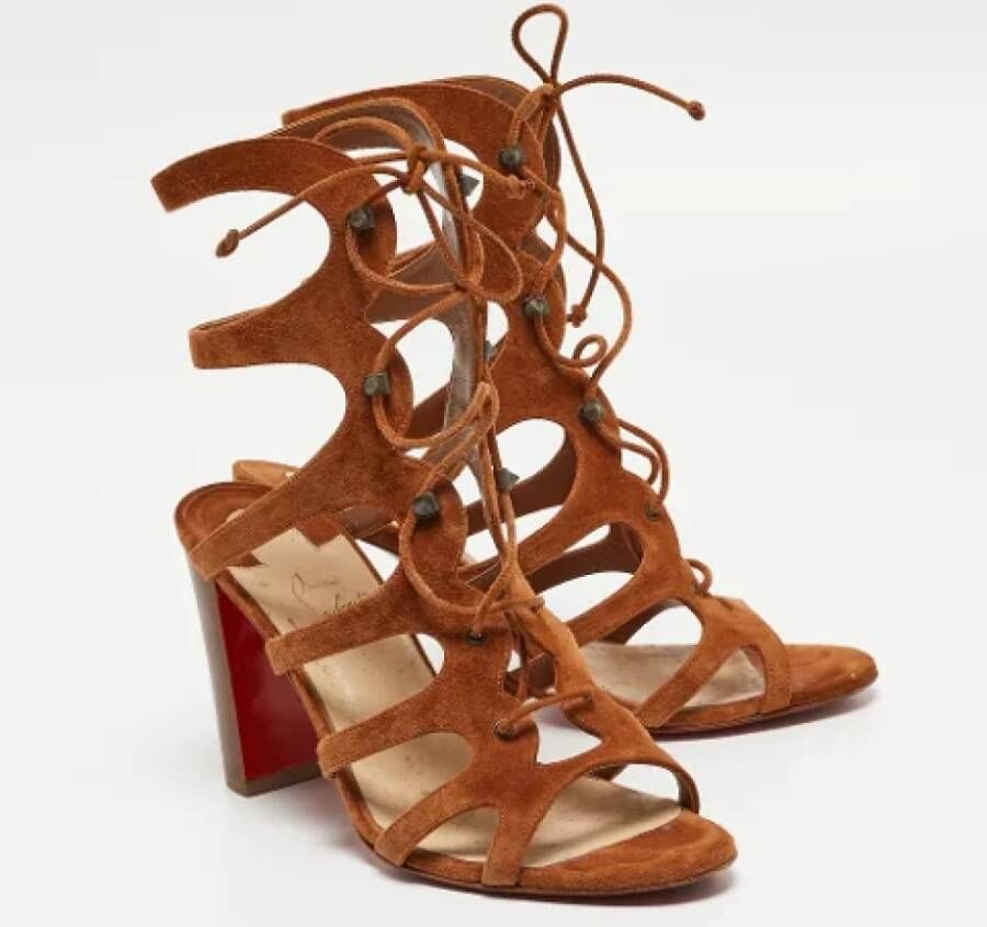 Christian Louboutin Pre-owned Suede sandals Beige Dames