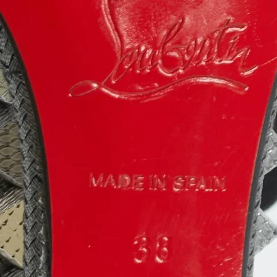 Christian Louboutin Pre-owned Suede sandals Black Dames