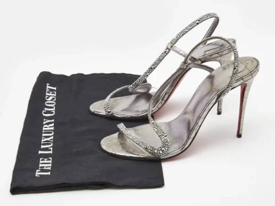 Christian Louboutin Pre-owned Suede sandals Gray Dames