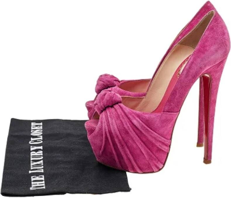 Christian Louboutin Pre-owned Suede sandals Pink Dames